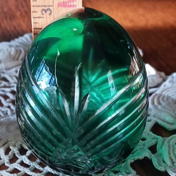 Green Ajka Cut to Clear Hollow Hungarian Crystal Paperweight Egg w/Stand - Picture 4 of 6